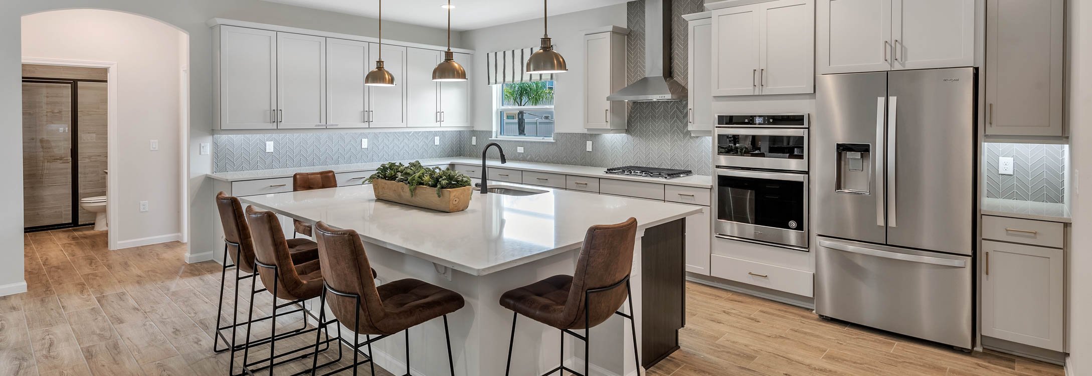 Dream Finders Luxury Home Kitchen