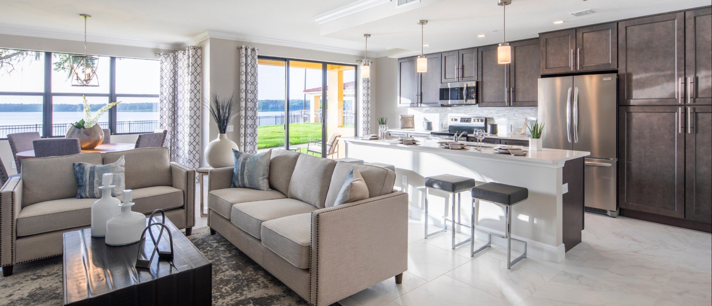 Siena-Luxury-Condo-Lakefront-View